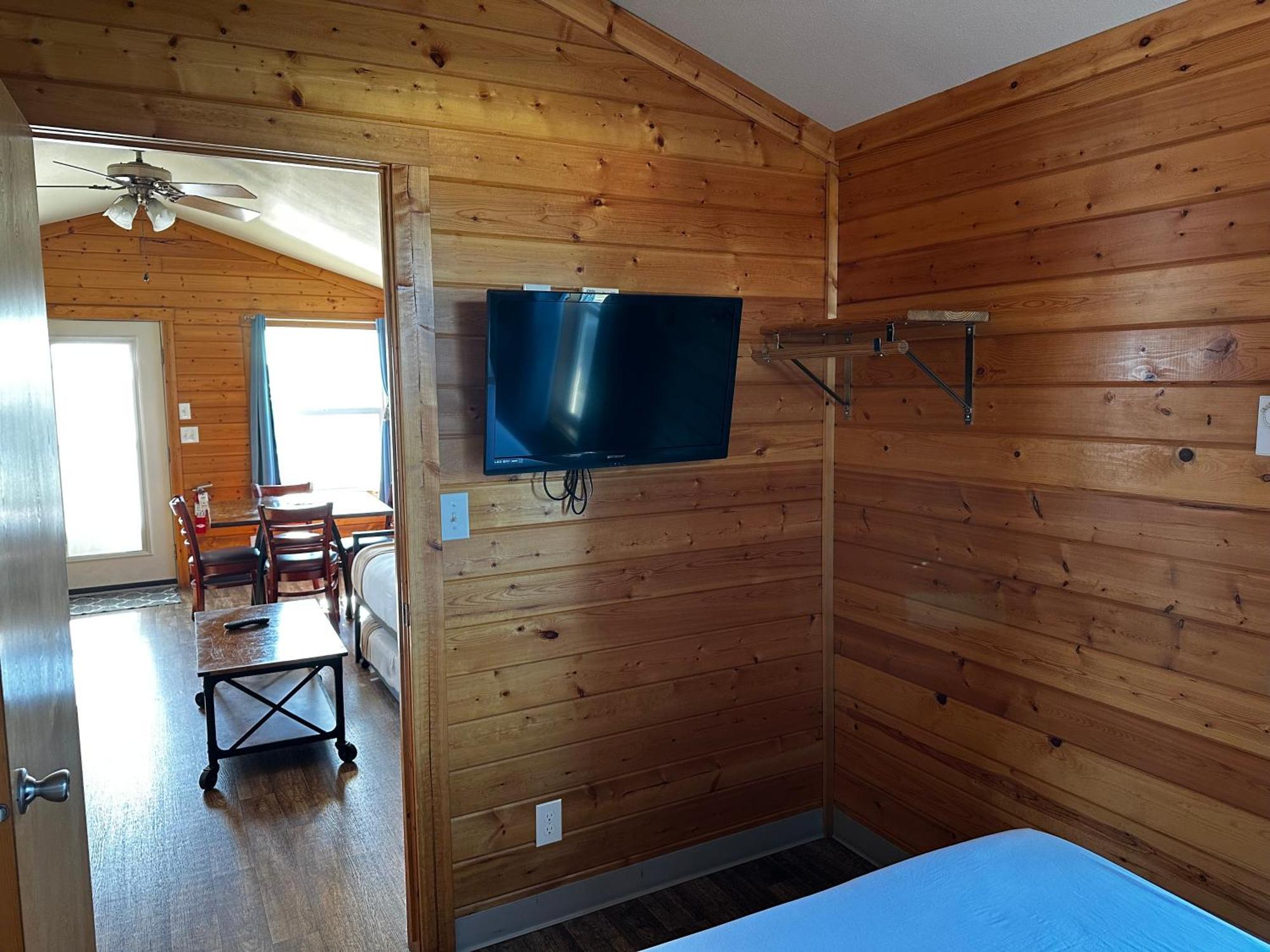 Westport Marina Cottages Esterno foto